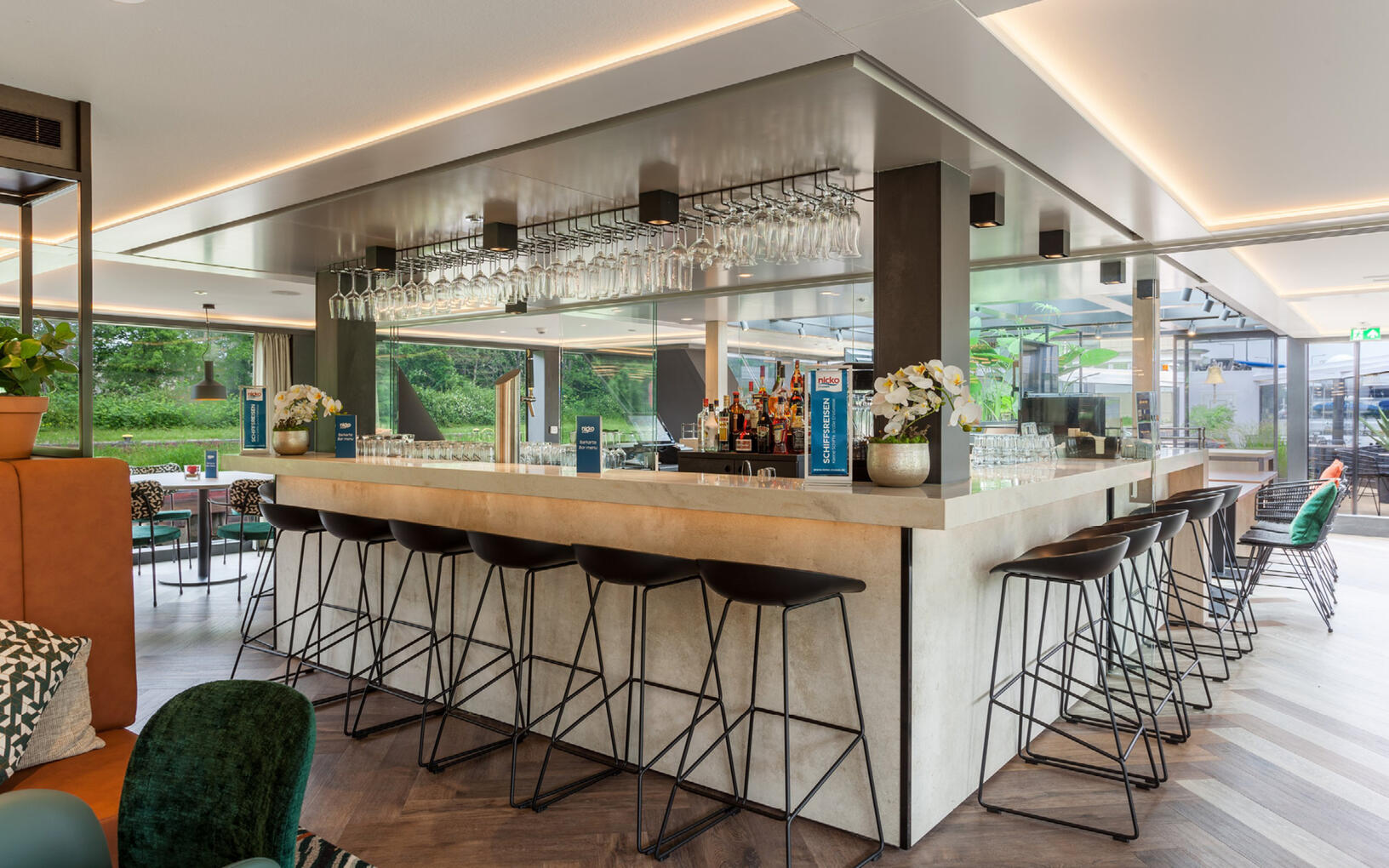 Nicko Spirit Lounge-Bar